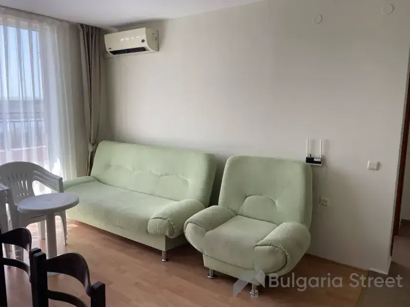 два дивана