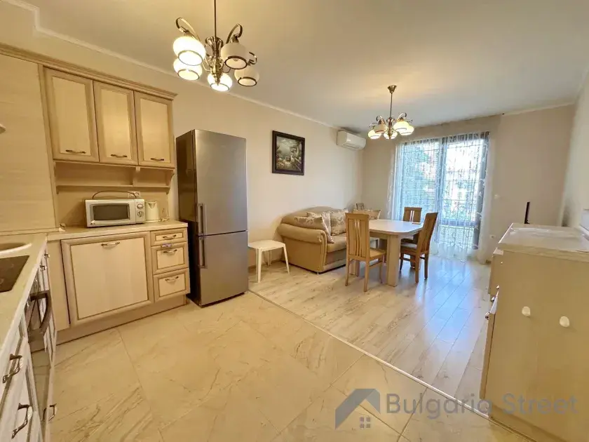 Esteban VIP Residence Club | Трёхкомнатный апартамент у моря в Несебре