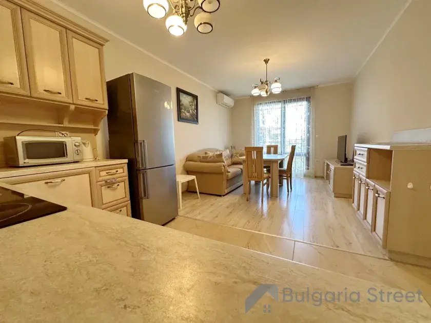 Esteban VIP Residence Club | Трёхкомнатный апартамент у моря в Несебре