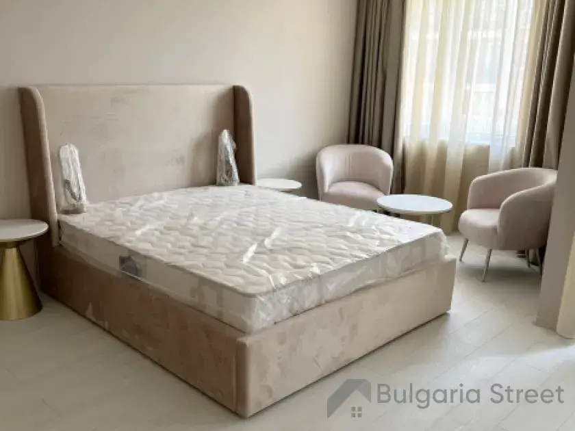 кровать