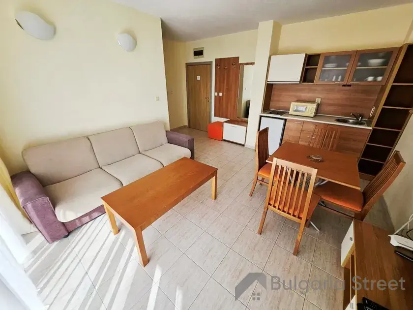 Pollo Resort | Трёхкомнатная квартира : гостиная, кухня