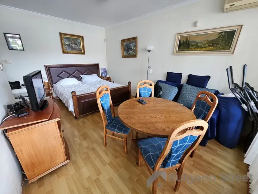 мебель в комнате
