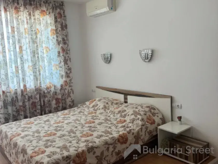 кровать
