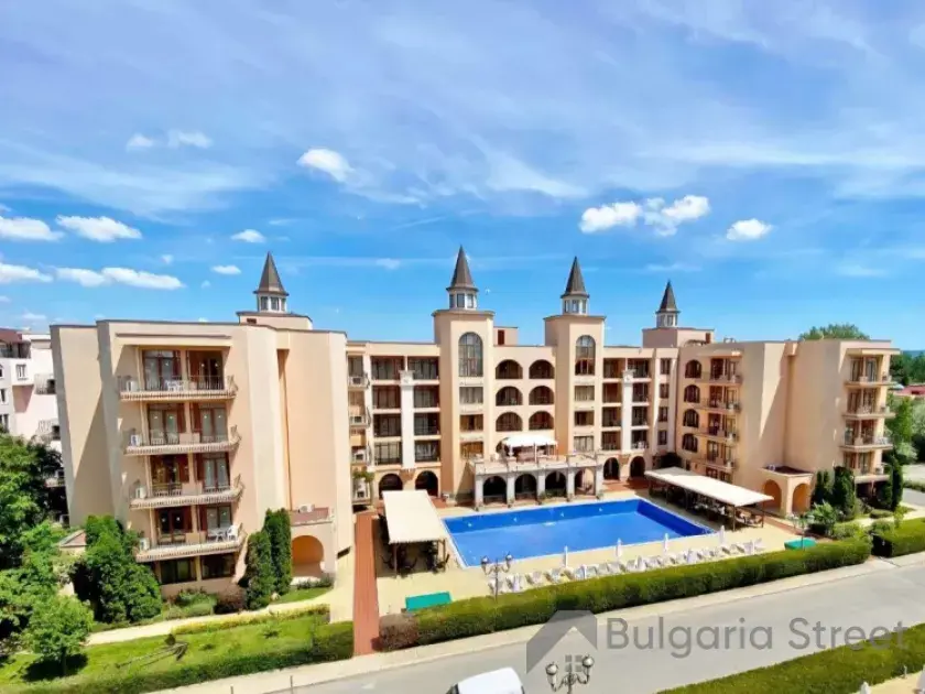 Palazzo | Двухкомнатная квартира у моря в Солнечном Береге, Болгария