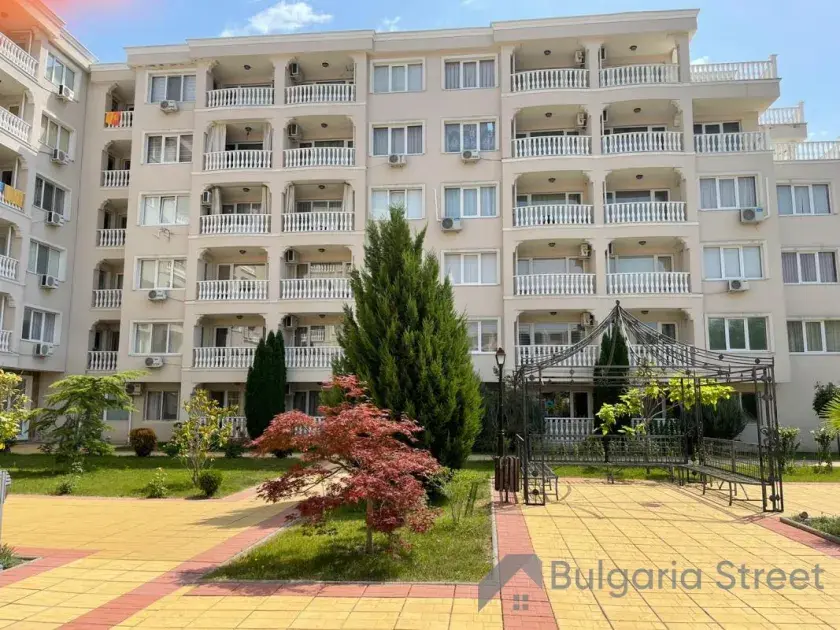 Lifestyle Delux | Трёхкомнатная квартира в Несебре