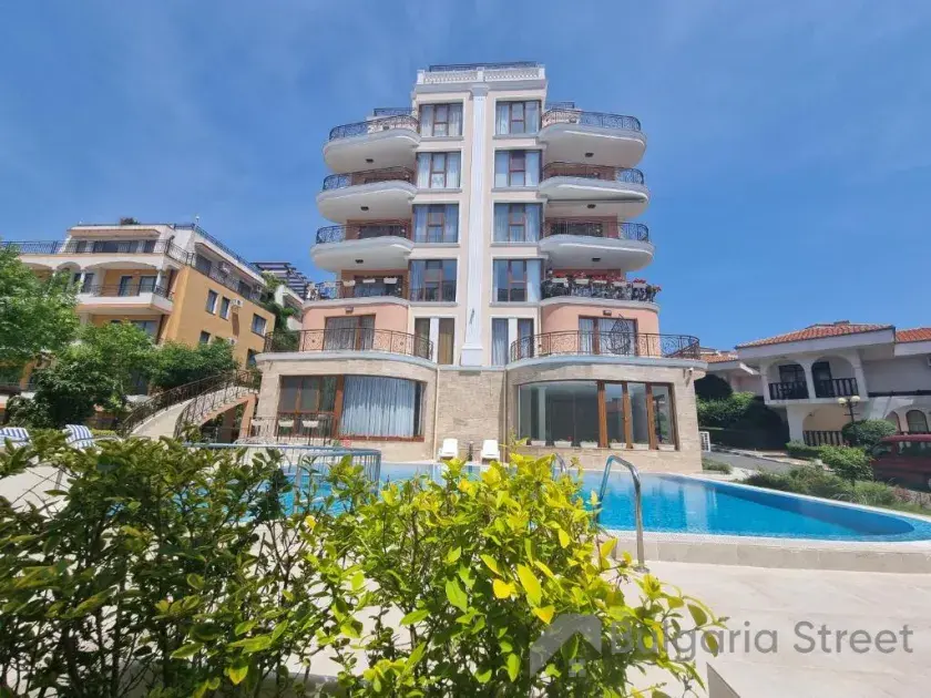 Fenix Apartcomplex | Двухкомнатная квартира с современным ремонтом в Святом Власе