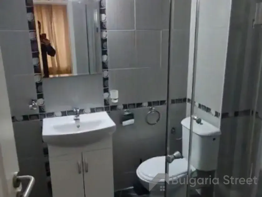 ванная комната с туалетом