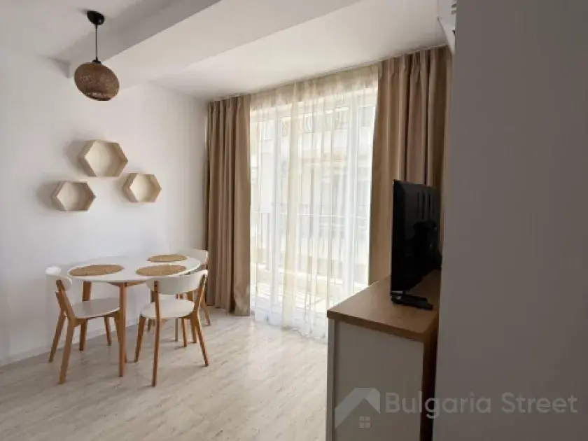 Grand Villa | Апартамент в Святом Власе с ремонтом и видом на море