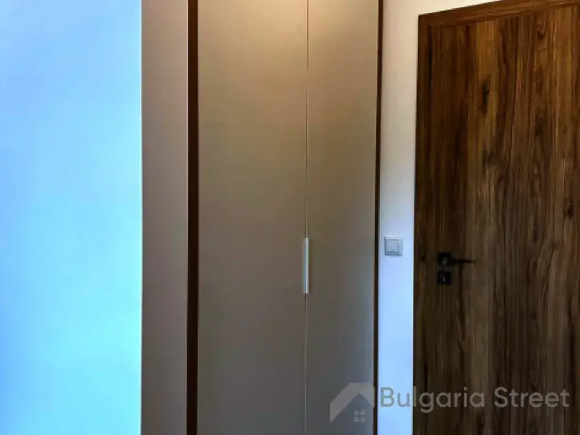 шкаф в прихожей
