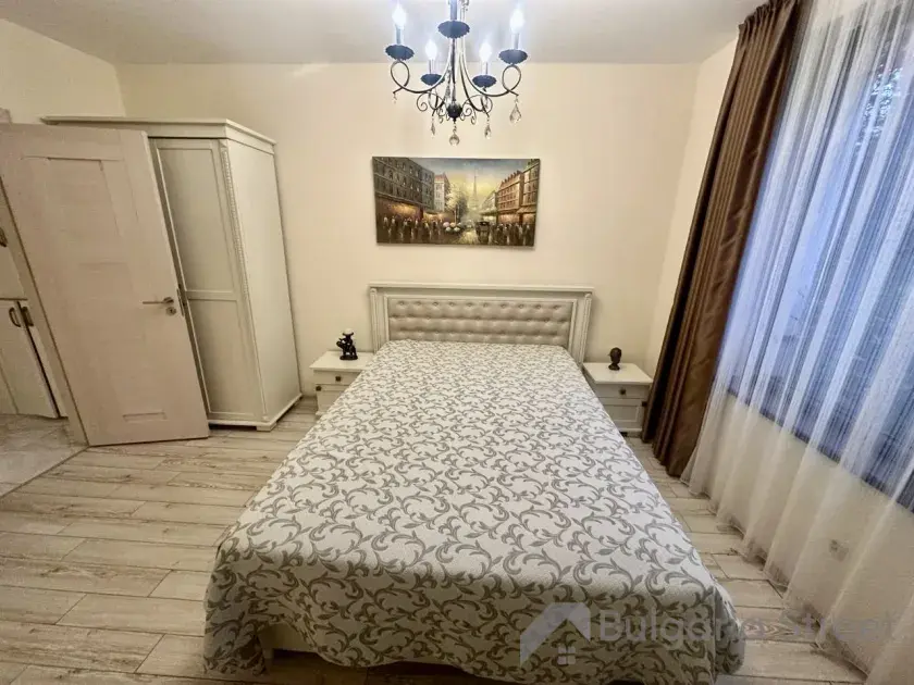 спальня с кроватью