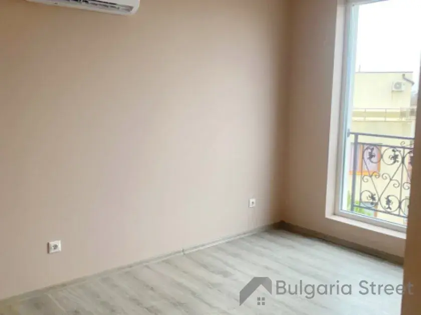 комната без мебели