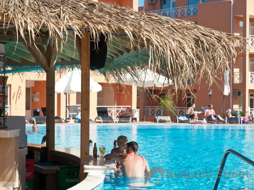 бассейн