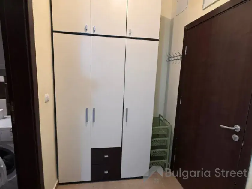 шкаф в прихожей