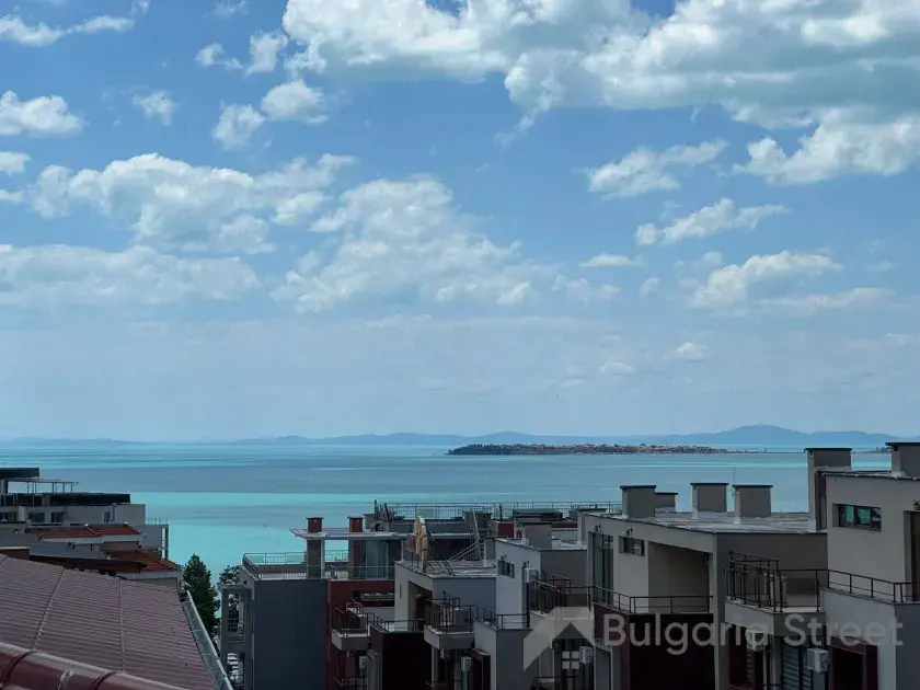 Вид на мореиз террасы квартиры