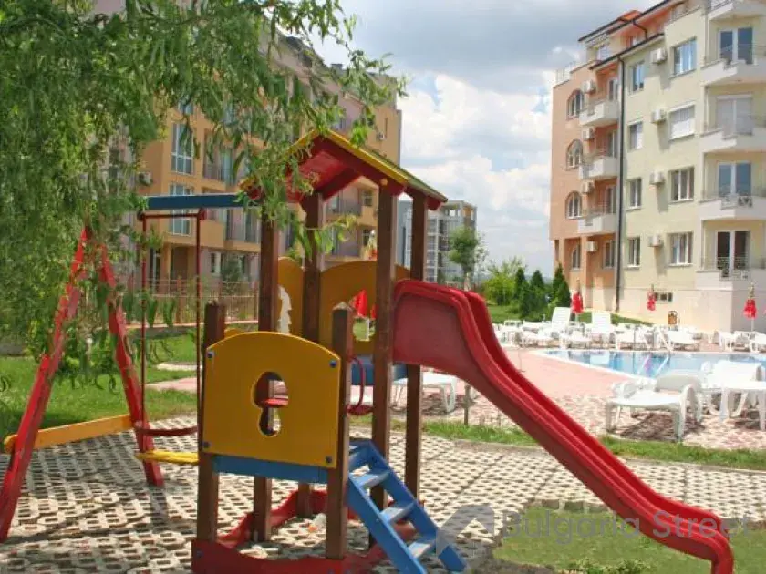 вид на комплекс