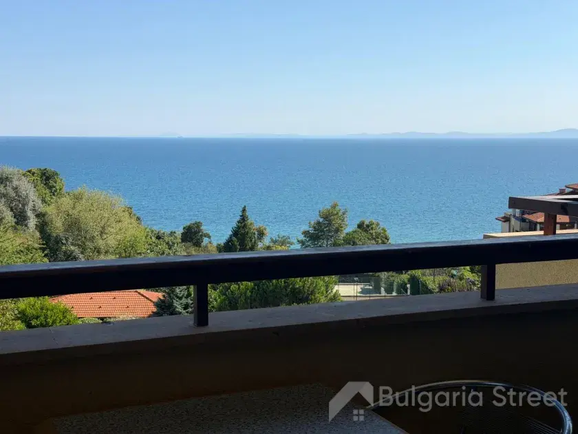 вид на море из балкона