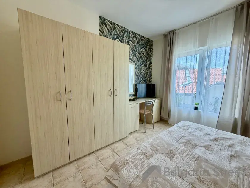 меблированная спальня
