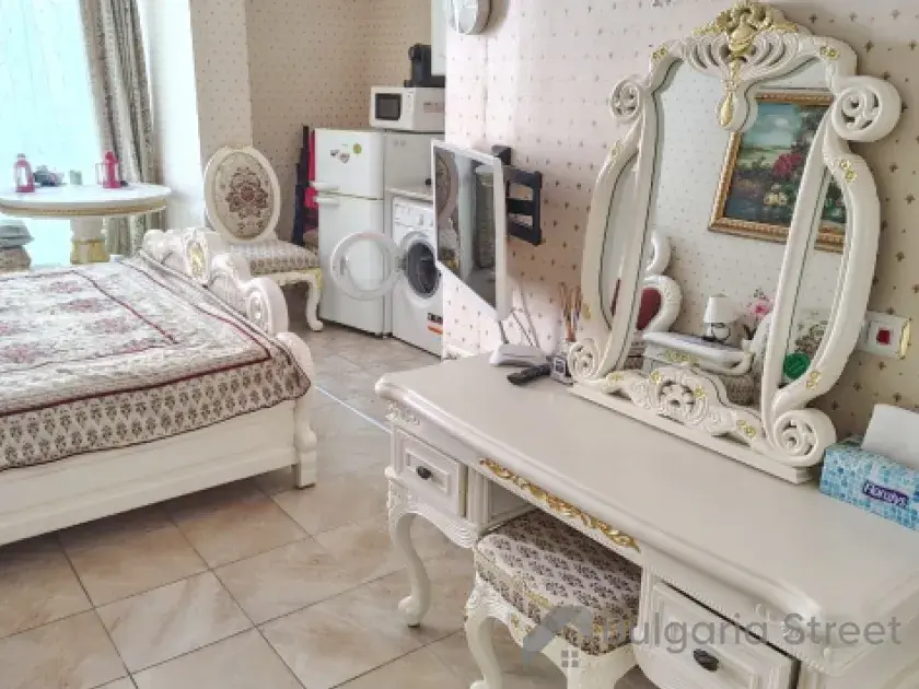 мебель в комнате