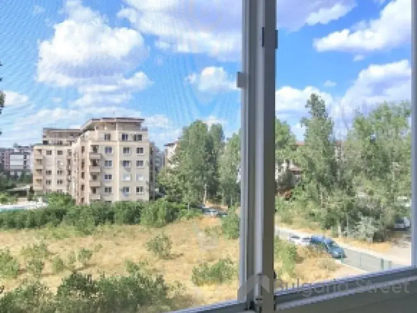 окно на балконе