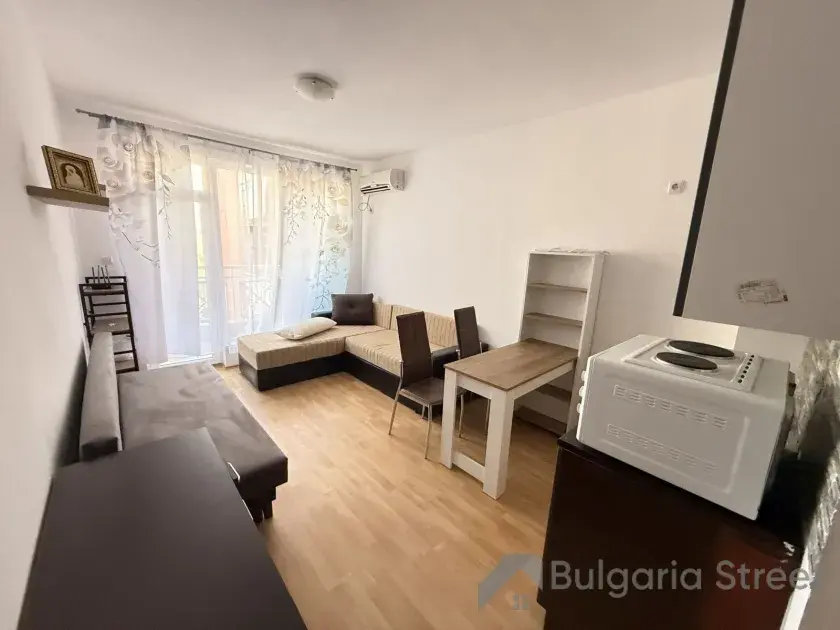 два дивана в комнате