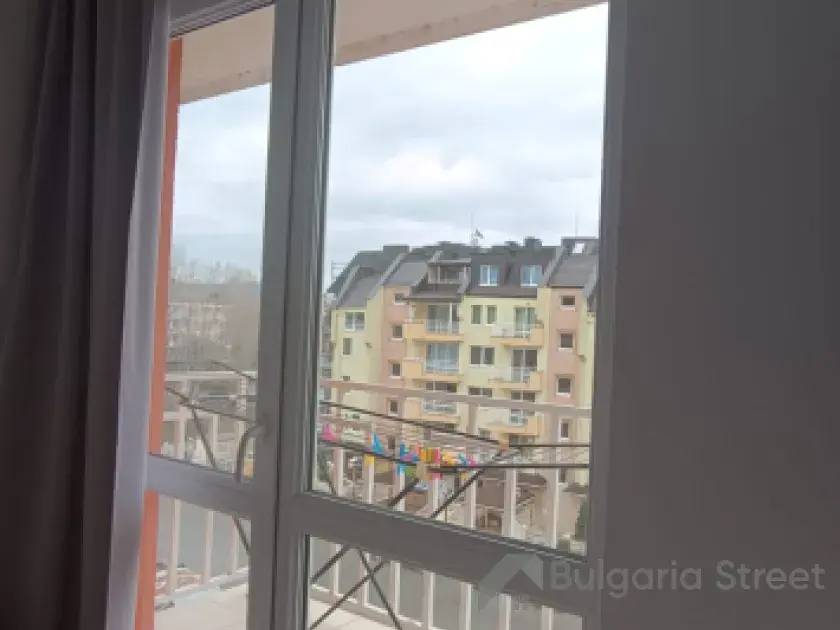окно