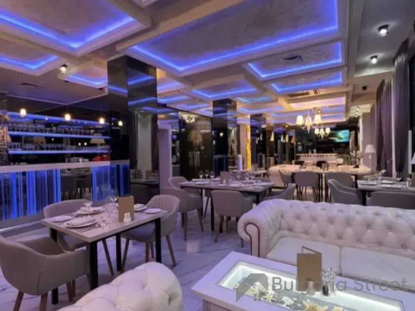 Интерьер ресторана в комплексе Harmony Palace